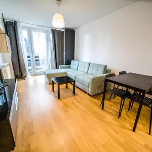 https://charming-and-stylish-apartment-city-center.warsawhotelspoland.com